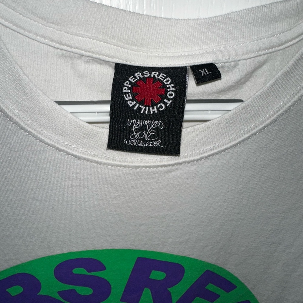 Red Hot Chilli Peppers Tshirt View 2